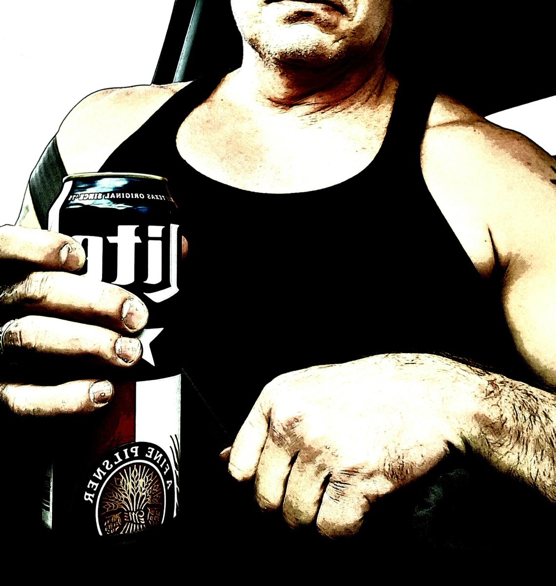 phil200269's tweet photo. Look what you made me do Budweiser, because of your weak wokeness.

I transitioned over to Miller Light.

@budweiserusa @Budweiser @budlight @MillerLite https://t.co/7RzdHdFTFU