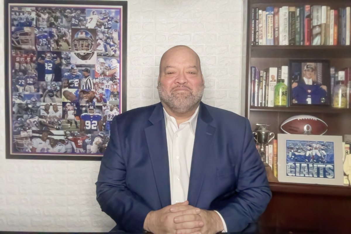 CoastalAdvisors's tweet photo. @schnepsevents @GasItUp_ Thanks to Schneps media for nominating me to the King of N.Y. group. I also want to congratulate the other honorees. Our company is a leader in mobile fueling &amp; charging vehicles. Watch for us!! Minority owned! 
@michaelstrahan @SpeakerJeff @vrodr1guez https://t.co/vdkInUtg5G
