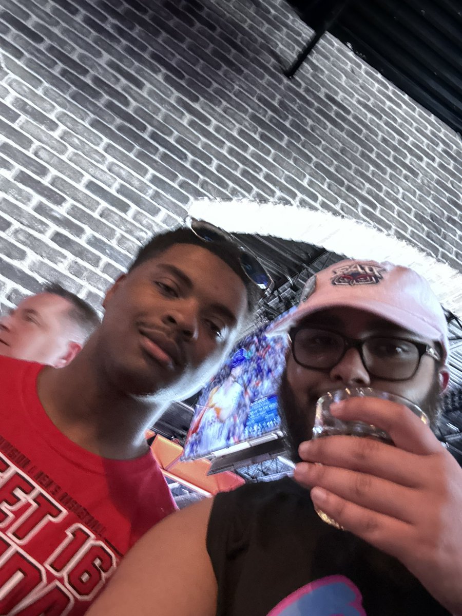 samasauce5's tweet photo. An amazing time with my brother @Iam_JayMarr shoutout for the amazing pics! https://t.co/JBJBvPFVNI