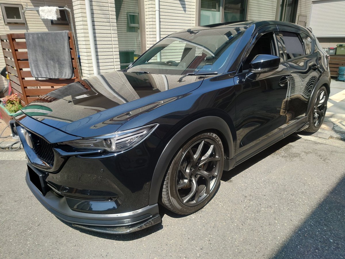 cx5black's tweet photo. セラミックフィルムは濃色車には難し過ぎたので、結局安心の999eFからのbeautyF。日が差してきたのでMWCNTしてから更にGDL02
#999ef
#beautyf
#西日本ケミカル
#ナノトラ
#MWCNT
#GDL02 https://t.co/CgTLPOa8T4