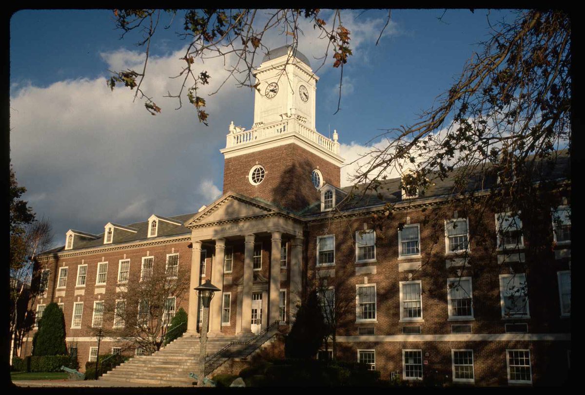 Congrats to Brennan Holt, who has been accepted to the U.S. Coast Guard Academy! Brennan plans to continue playing football, and study Operations Research Development Analysis. 
THANK YOU for your Service, Brennan! We are all very proud of you! 🛡️⬆️🇺🇸 #WeAreSC #ELITE #ArmorUp