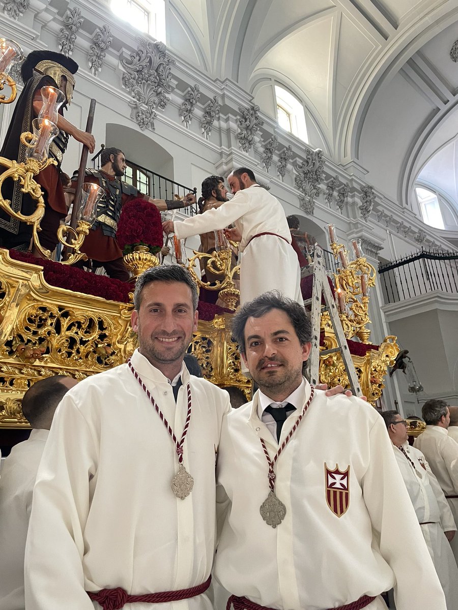 gonzalopostu's tweet photo. Un año más, servitas blancos!! #HumildadyMerced #servitasblancos #DomingoDeRamos2023 #SemanaSantaMalaga #humildad #Merced https://t.co/4a3BNu4iA0