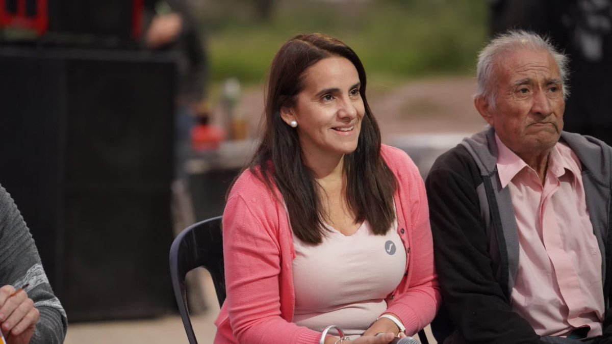 jonapalomeque19's tweet image. 📍Estuve en la localidad de #Quilino acompañando a su Intendenta Mabel Godoy en lo que fue la primer reunión barrial que se van a ir desarrollando en los distintos #puntos de esta #localidad 💪🏻💪🏻

Muchas gracias Mabel Godoy por tu invitación