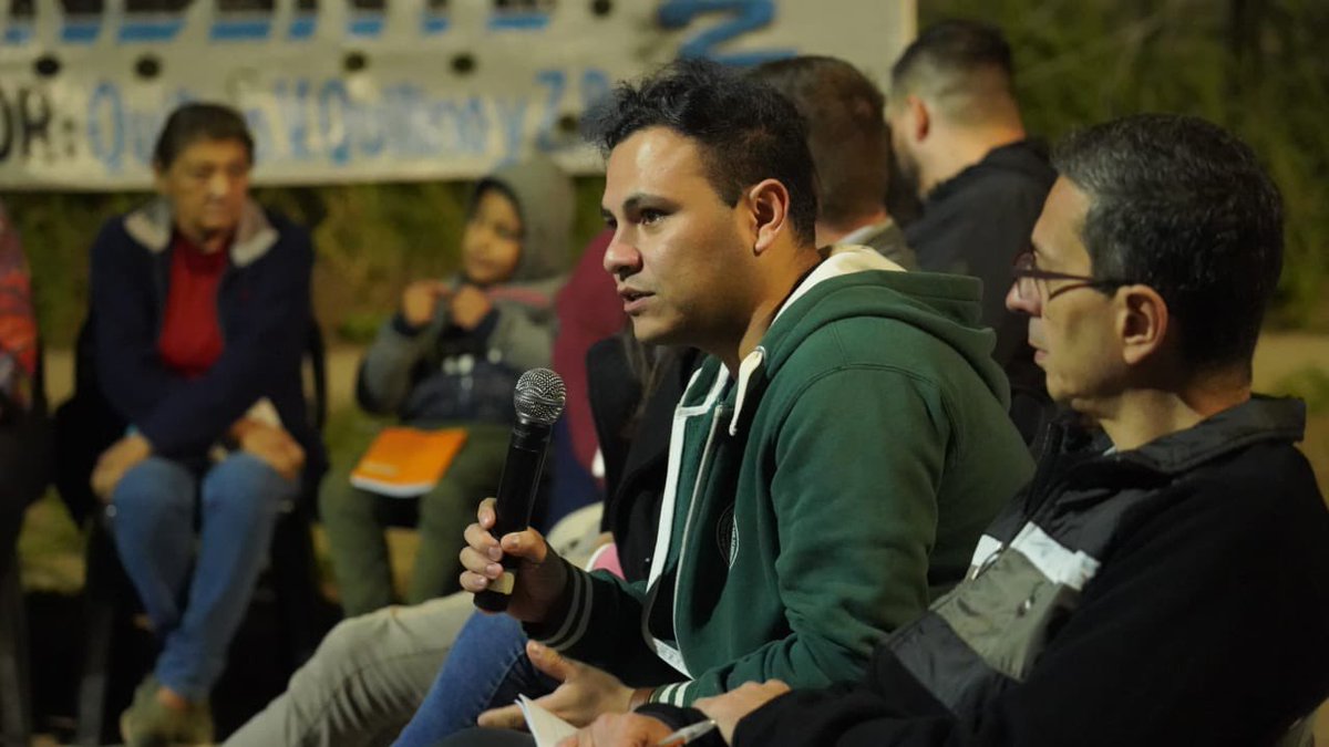 jonapalomeque19's tweet image. 📍Estuve en la localidad de #Quilino acompañando a su Intendenta Mabel Godoy en lo que fue la primer reunión barrial que se van a ir desarrollando en los distintos #puntos de esta #localidad 💪🏻💪🏻

Muchas gracias Mabel Godoy por tu invitación