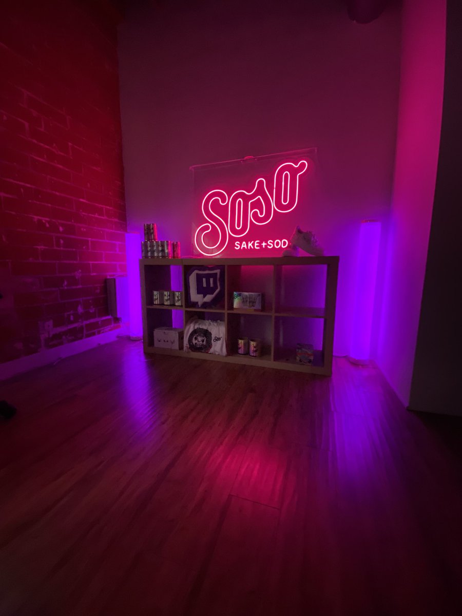 LIVE ON TWITCH!! twitch.tv/sososakesoda