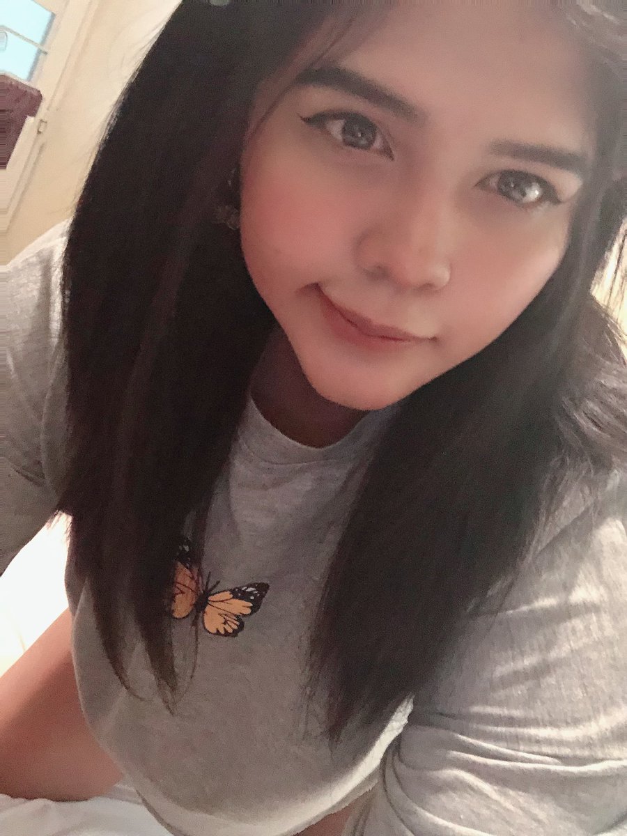 suy_mari's tweet photo. Y si me vienes a ver mi OF ? 😈
Aquí dejo el link  https://t.co/wdR0IrJx2J 😘
No tardes ! https://t.co/dWJfEl9GFM