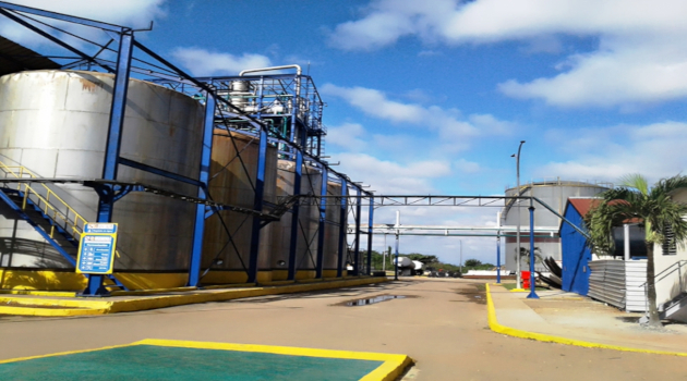 5deseptiembrecu's tweet photo. Sobrecumple su producción de alcoholes finos la Empresa Mixta Alficsa Plus (@alficsaplussa) de #Cienfuegos https://t.co/bMMeGsBLnD #CienfuegosTrabajaViveYCrece https://t.co/5E4UHOVh9P