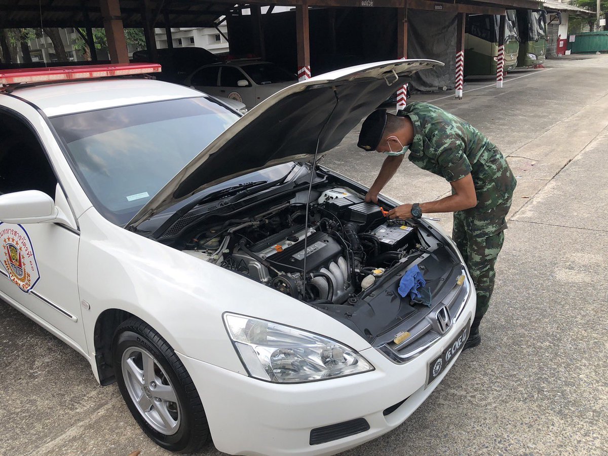 mp11rta's tweet photo. “ ตรวจก่อนใช้ ลดมลภาวะ PM2.5 “ 

- เมื่อวันที่ 3 เม.ย.66 
มทบ.11โดย พัน.สห.11 จัดชุดช่างยานยนต์นำยานพาหนะของหน่วย บำรุงตรวจสภาพรถและตรวจควันดำ เพื่อให้พร้อมอยู่ในสภาพการใช้งานที่ดีไม่ส่งผลกระทบต่อมลภาวะเป็นพิษในอากาศ และปราศจากมลพิษควันดำ ณ หมวดยานยนต์ พัน.สห.11
#กองทัพภาคที่1 https://t.co/XCAf83wjMF