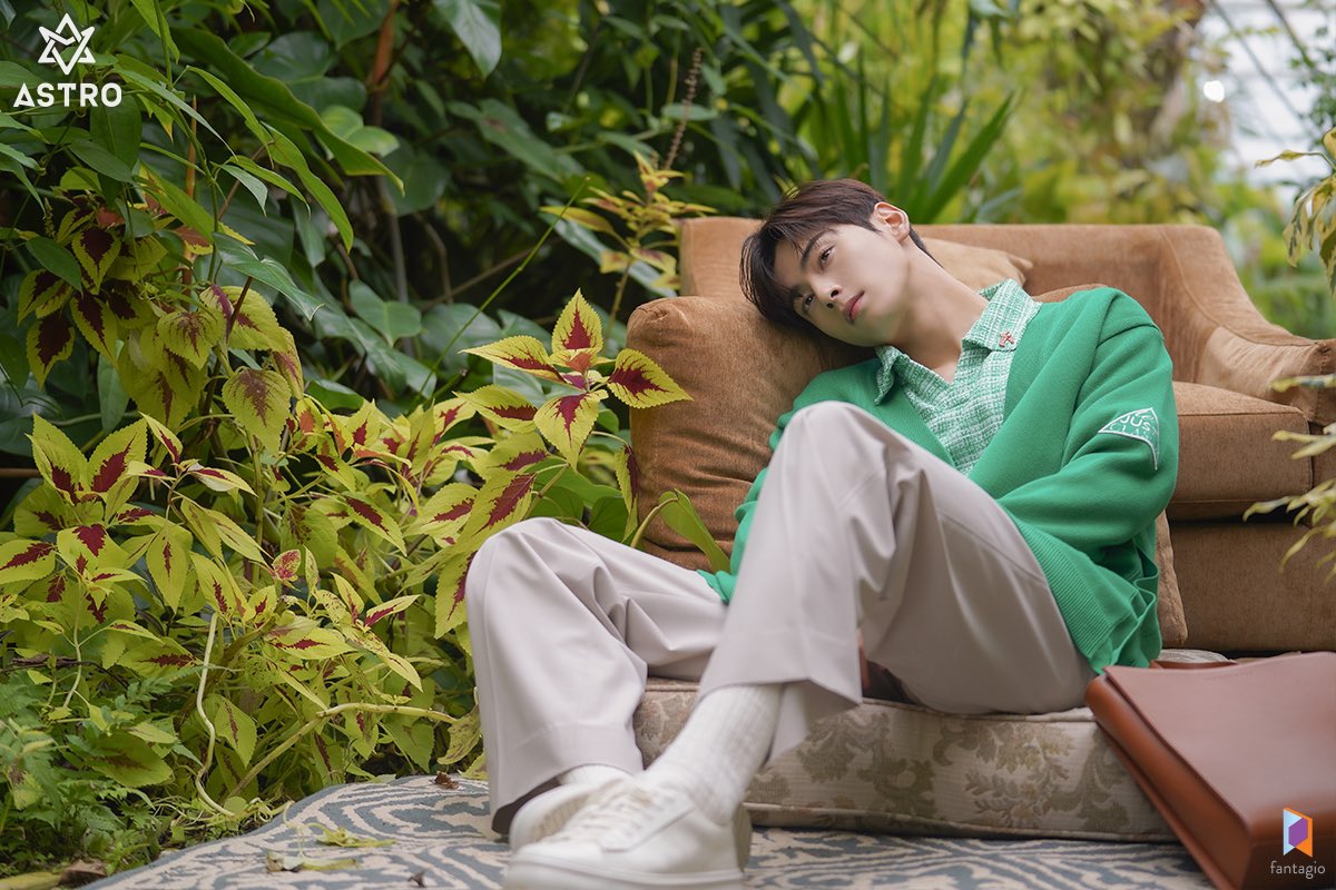 fantagiogroup's tweet photo. [#차은우][포스트] 시력 향상에 좋은 차은우

▶ https://t.co/marp3Bizbv

#네이버_포스트 #아스트로 #ASTRO #CHAEUNWOO https://t.co/EhZj9D7jhs