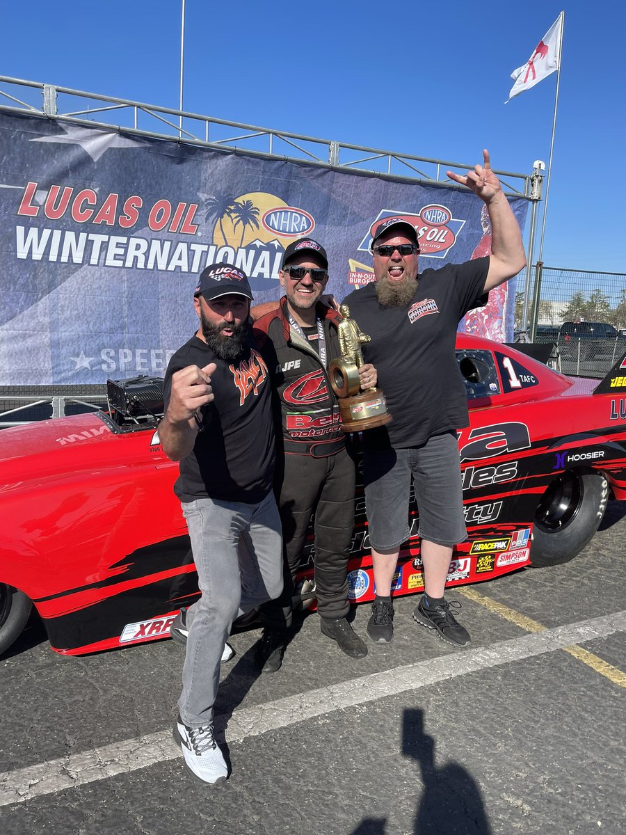 Douggordonraci1's tweet photo. Wow!! We won the Winternationals. Christina came to this race 20 years ago for first time and we won then and no just won again! Didn’t come easy and enjoying the moment. #betausa #ngkracing #lucasoil #lucasmb #hoosiertires @Lucas_Oil https://t.co/bqqvQPtlgv