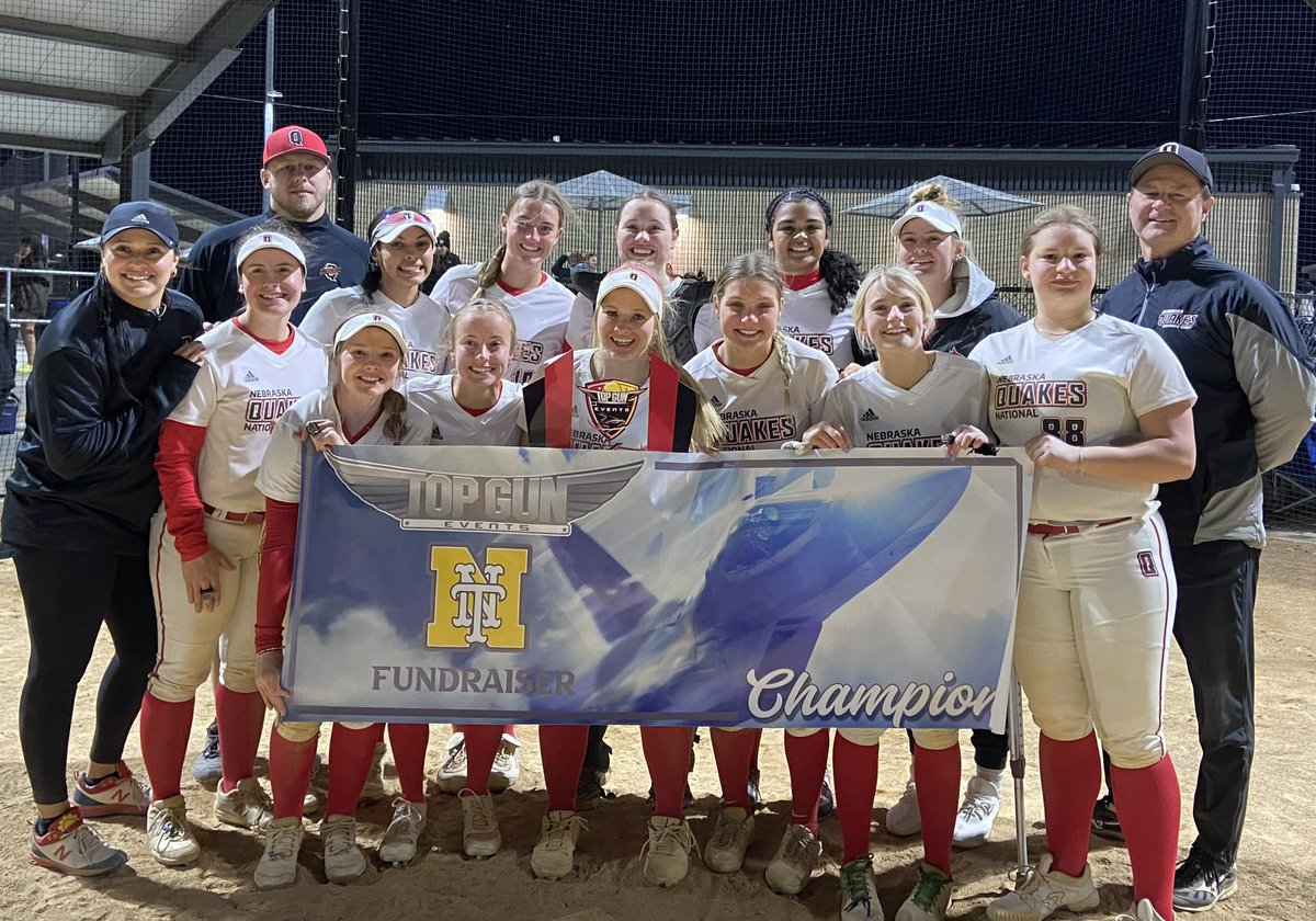NEQuakesNatl18u's tweet photo. 🥎🏆CHAMPS🏆🥎.   Great group of players, coaches and family.    I suspect this is just the start!    @QuakesRecruit @NEQuakesSB https://t.co/jDVZjVm8ii
