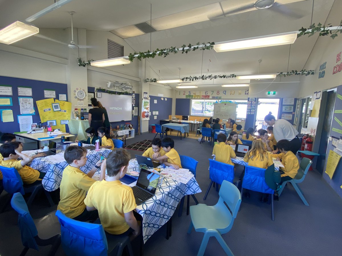KENSINGTONPS's tweet photo. Independent learning and team work using an SWSW charts and Learning Journals @laneclark_ @KENSINGTONPS #LearningJournals #LoveWhereYouLearn https://t.co/SVVfrzKWgs