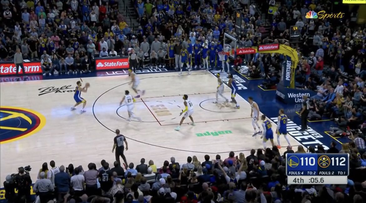 ISAAC4O8's tweet photo. Yup, Klay was finna hit this then last second he remembered KD in Phoenix now so he missed it https://t.co/9pyDVql8mr