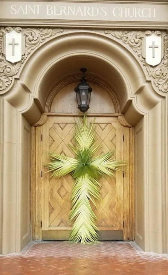 Sup_Rickman's tweet photo. Happy Palm Sunday - Celebrate and Remember.

#palmsunday #holyweek #stbernardschurch 

Photo credit:  St. Bernard’s Church https://t.co/55v8q6XRPc