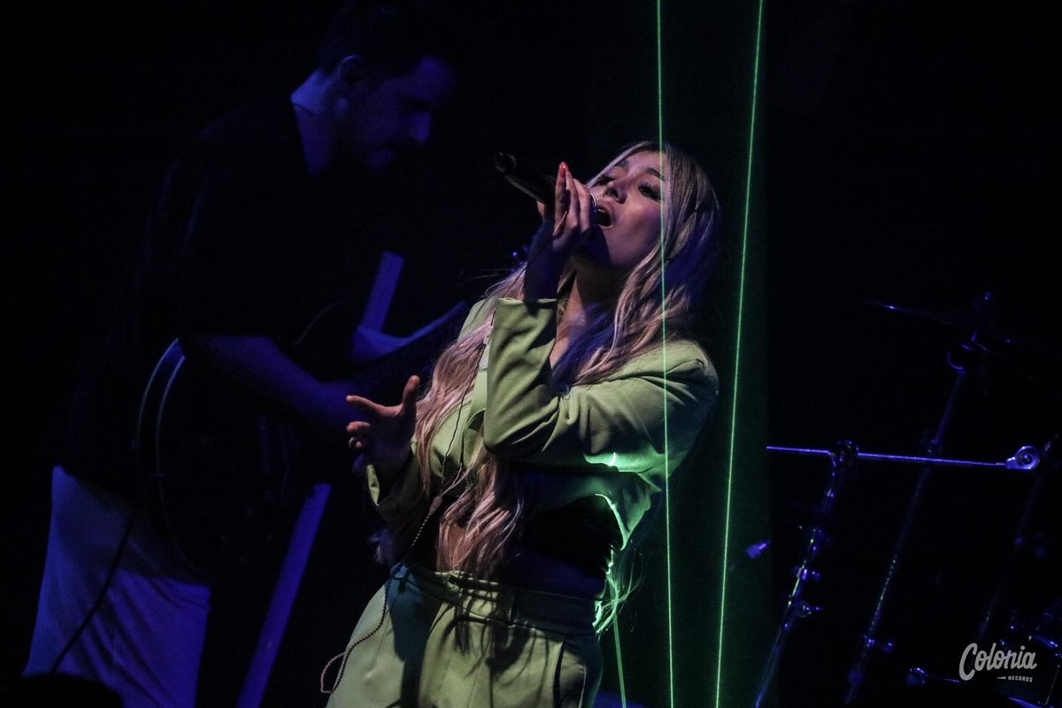 • T H E V U E • tweet media