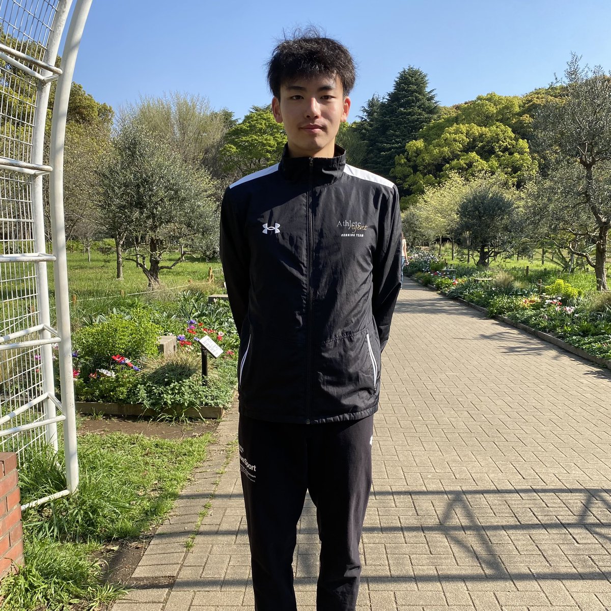 AthleteAgentRT's tweet photo. 今年度から新たにメンバーが加わりましたのでご紹介します！

【氏名】穴澤 友崇(あなざわ ゆたか)

【生年月日】2000年 5月 2日

【出身大学】平成国際大学

【自己記録】5000m 13′59″58
 　　　　　 10000m29′09″12 https://t.co/yRNMlVUf2M