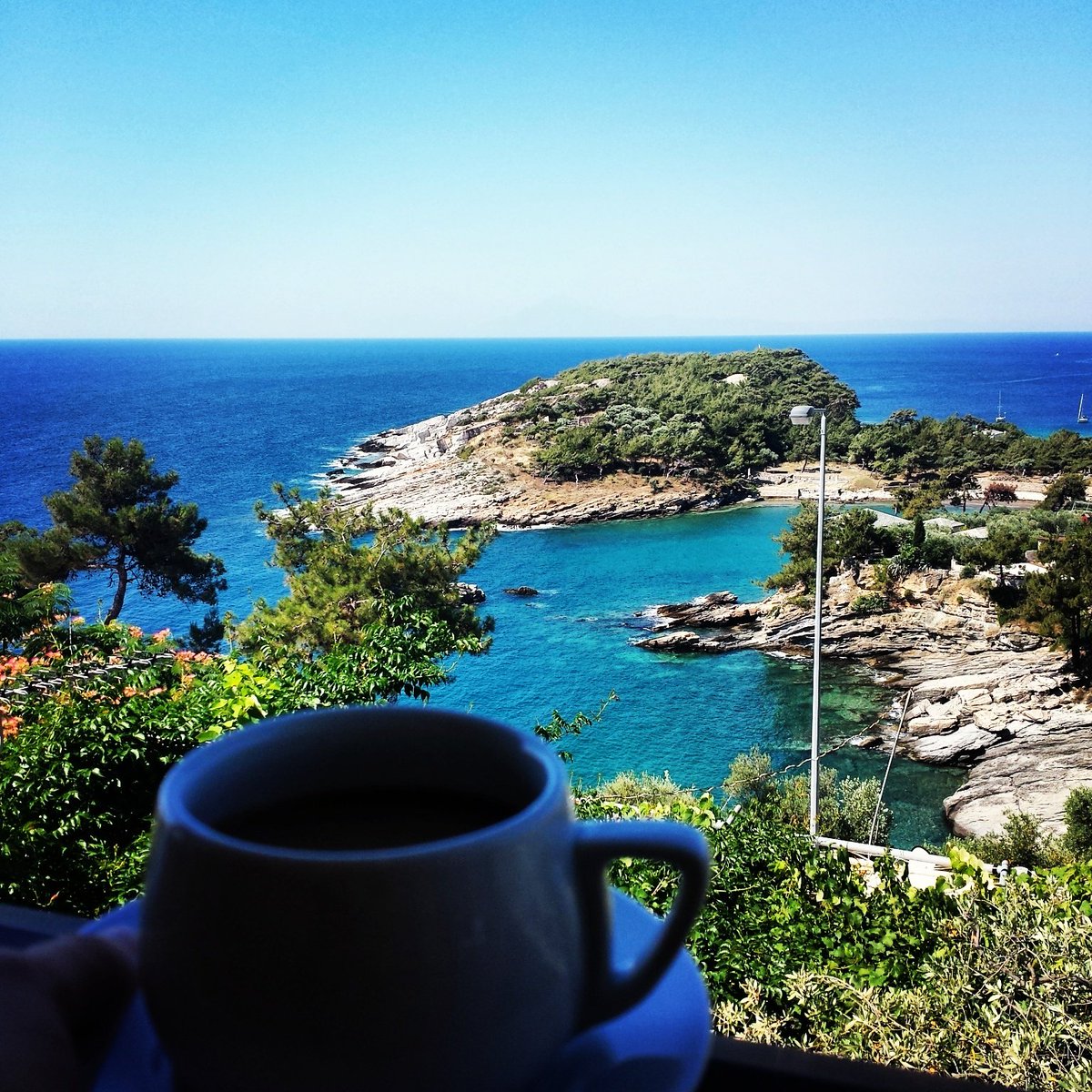 WWIGThasos's tweet photo. We have a few spots left. Join us in Thasos for Summer 2023! Dates: June 21 to July 12. Our faculty will include @JOANNAessayist, Amanda Michalopoulou, Christopher Bakken, Panayotis Paddy League and @PoetLKA.

https://t.co/WDPLMvrmg6 https://t.co/iWsKKAidjB