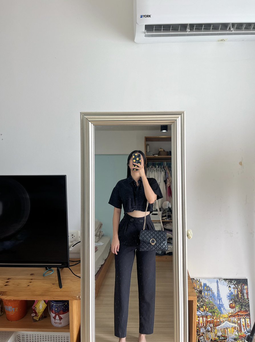 Oldandneww's tweet photo. Outfit of the day #OOTD #ootdfashion #outfit #outfitoftheday https://t.co/YxCrYhf4Mh