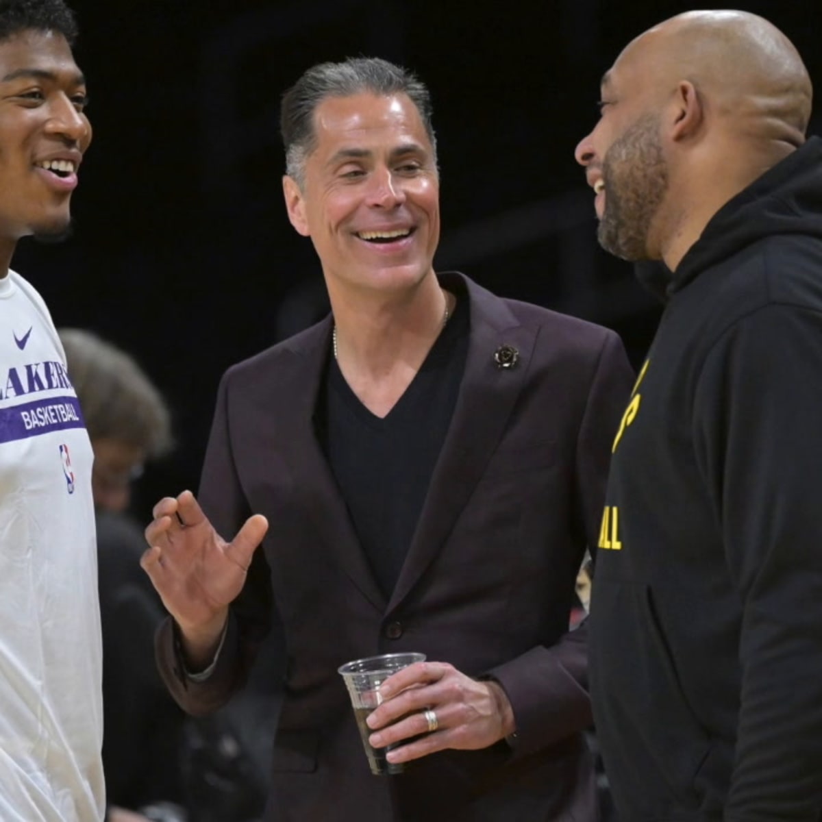 Original_Gio's tweet photo. Every time 1 or 2 of the Lakers role players cools off, 1 or 2 heat up to pick up the slack
#PreAgency https://t.co/7iJrLqrEfA