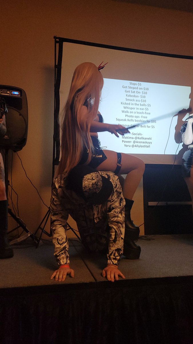 RonzoSer's tweet photo. Had fun in Vegas at @TsumiCon. Got to see some interesting people and Vtuber @ProjektMelody @KuraiKoinushi https://t.co/xgClX7a38Q