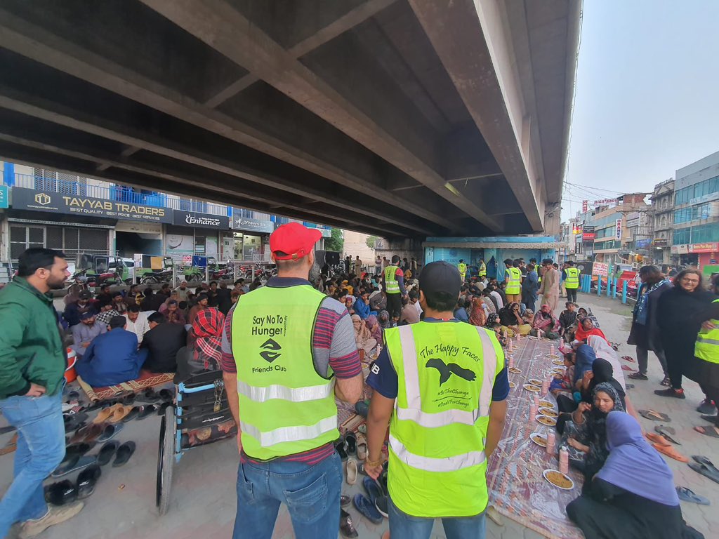 Ramazan Drive 2023:

Alhamdulillah 10th Iftaar food Gracefully distributed under Bridge of Cavalry Ground in collaboration with Friends Club and Spreading Smiles

We served  more than 400+ people

#RamadanFoodDrive2k23
#FoodForChange 
#ServeTheUnserved
#IftaarHappinessForAll