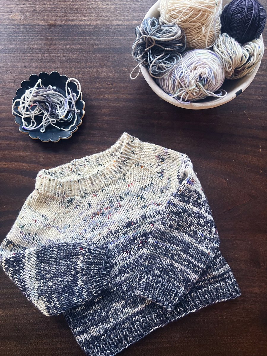 Hiiiiley's tweet photo. Ok but what should I knit now https://t.co/J8ik46OByW