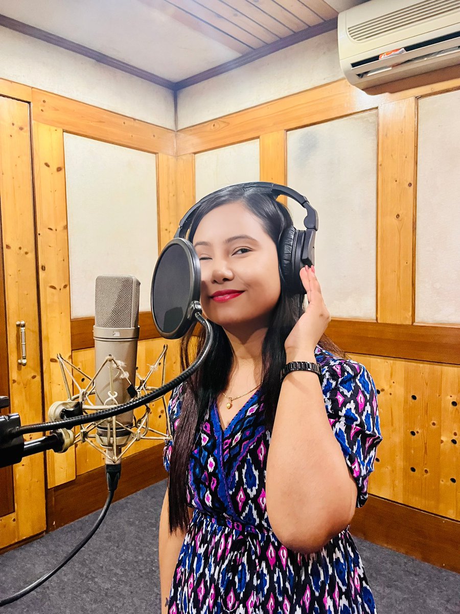 My First Assamese Song Coming Soon 💃 
#BisaruTumake #NewAssameseSong #NewOriginalSong #Singer #Songwriter #Composer #KRIVA