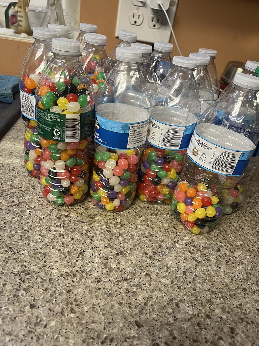 lazy_bookworm99's tweet photo. What in the jelly beans is going down in the Innovation Centers this weeks??!! 👀 #guesses
#innovationcoach
#marktwaincomets #abbottroadrunners
#stem
🪺🐰🧮✏️ https://t.co/gXezleCrdT