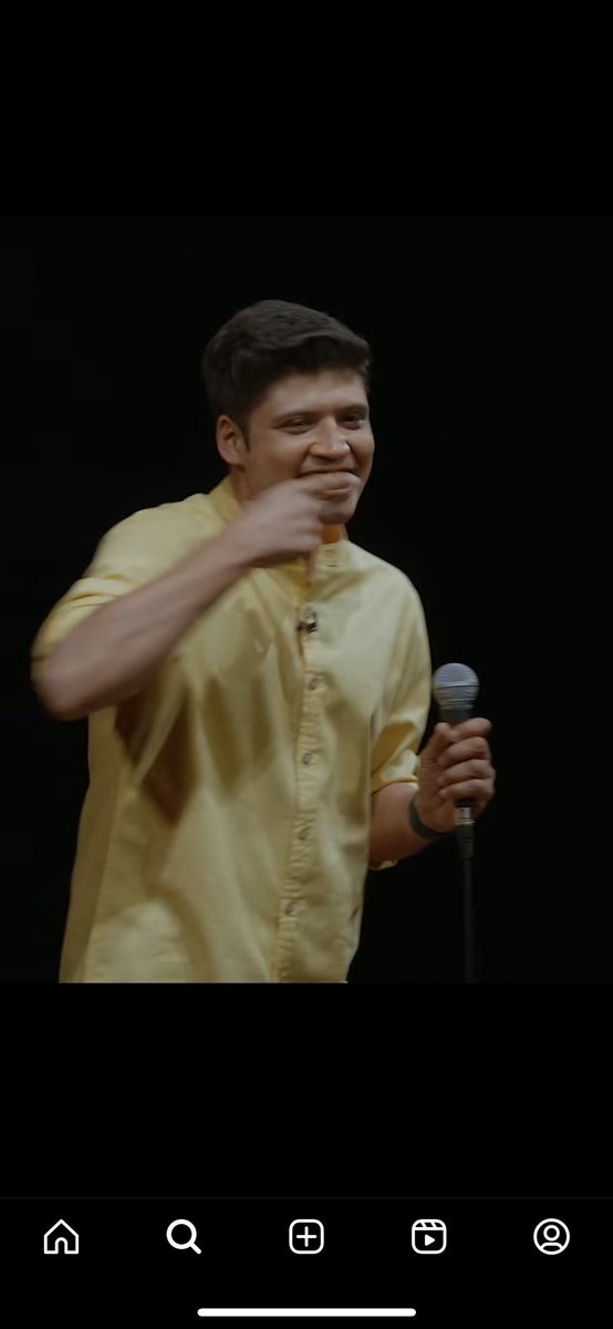 Rahul Subramanian's crowd works are brilliant. His spontaneity is enviable at times. ‘To jump from a building‘ part from his recent Amazon Prime special is hilarious. @randomchikibum