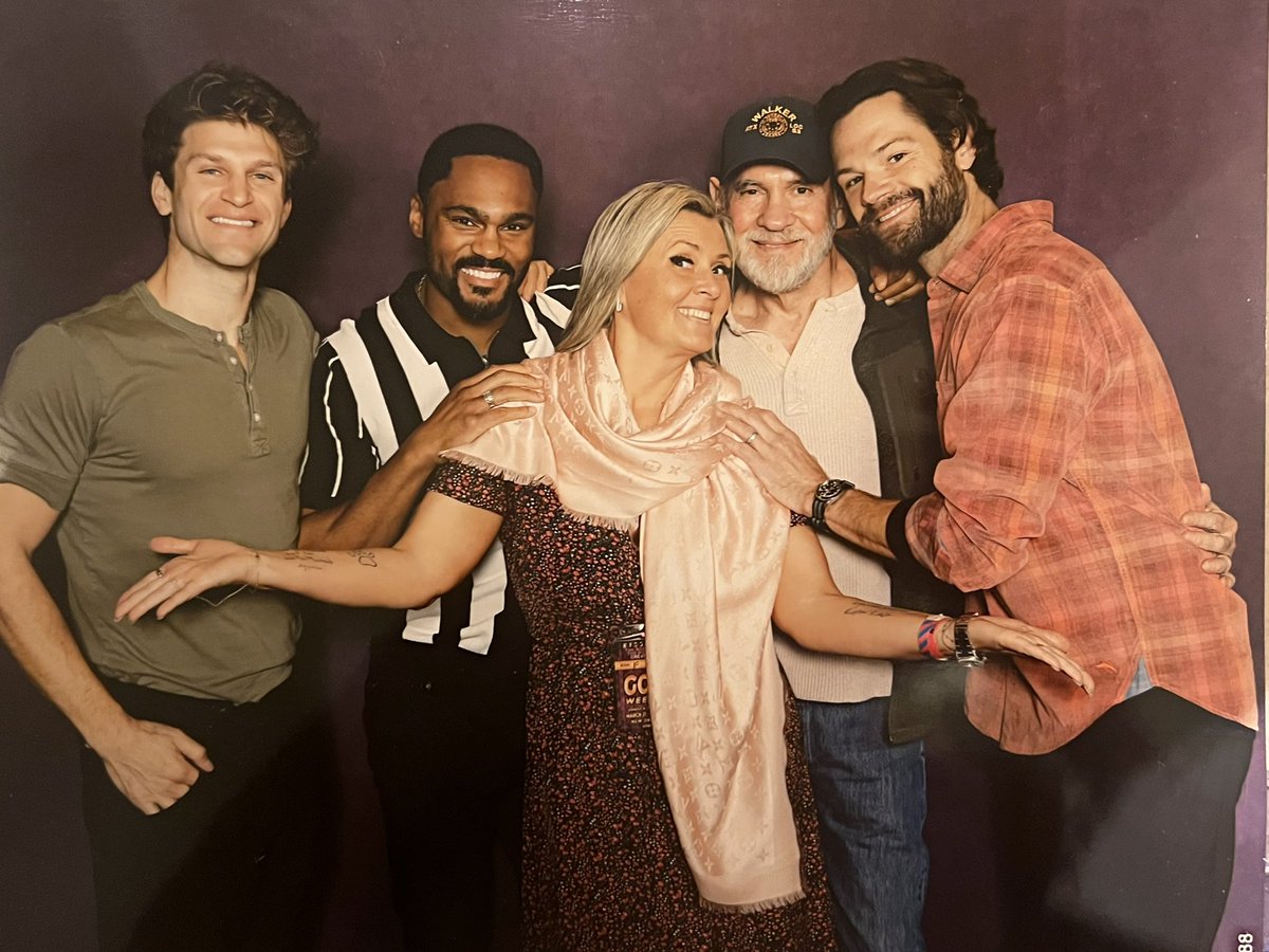 Thank you so much @CreationEnt  for bring these absolutely amazing people ! I hope I see everyone very soon !

@jarpad #WalkerFamily @keeganallen @JeffLPierre @MitchPileggi #NOLA @CreationEnt @chrisschmelke