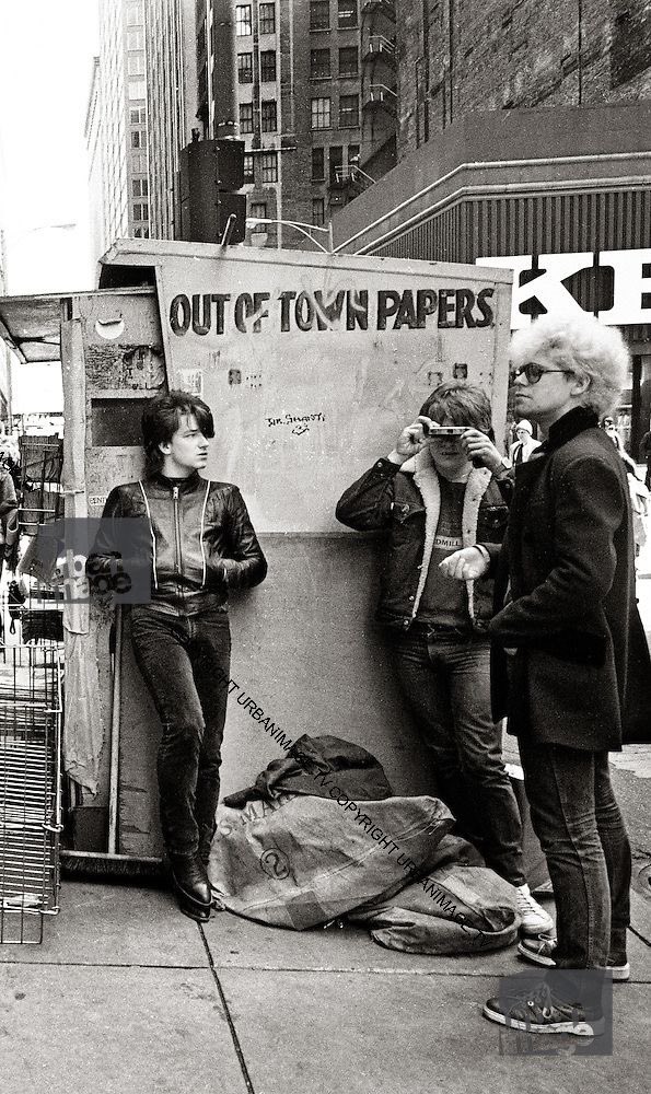 cc_paige's tweet image. One for #LadiesWhoLoveLarry 📸#LMJ #ChicagoLovesU2 🌬️🌆💚🤍🧡🍀💫
#U2 #Chicago #TheLads 🎶✨