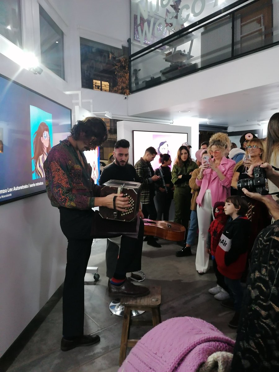 GM and GN lovely people!

This was at <a href="/WoscoArt/">Wosco Art Gallery</a>
Live music, wonderful people and my art on the screens. Love this picture