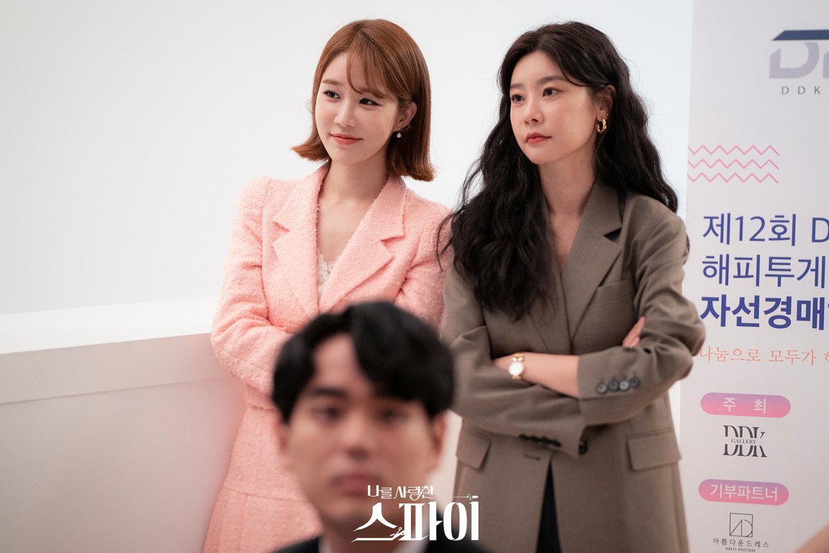 YooInna x ParkSojin best friend vibe 
I love them so much😉