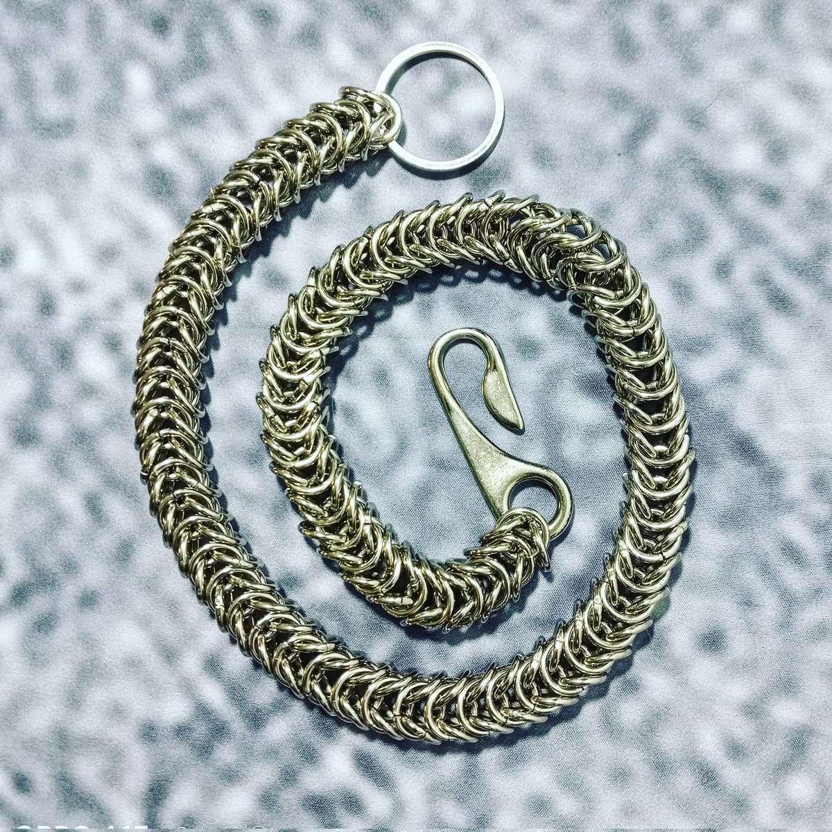 Pues se ve muy chingona.
#chainmaille #chainwallet #acero