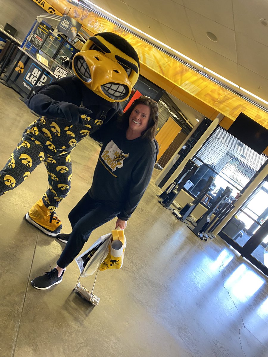 KBlakeSchany's tweet photo. 🖤💛 #fightforiowa https://t.co/EHGdqs717S