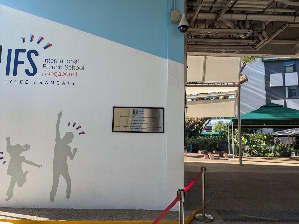 C'est quoi, une information ? Une ligne éditoriale ? Une  Fake news ? Une semaine, c'est trop court pour répondre à ces questions (et bien d'autres) ! Alors, cette semaine encore, je rencontrerai les élèves de l'<a href="/IFSSingapore/">International French School (Singapore)</a> pour parler de mon métier.  #SPME2023 .
