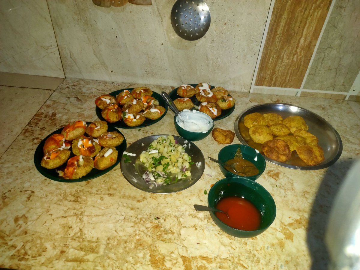 ManjuDevi42292's tweet photo. सभी को राधे-राधे 🙏 Easy Special Chaat Recipe tips my YouTube 👉 #Mansifastfood https://t.co/I9RWF95eFv