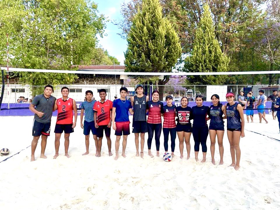 alexcm88's tweet photo. Finalistas 🏆y pase al Nacional de #voleibol de #playa 👊🏼 #Olimpiada #2023 @CONADE Felicidades Chiquis Sosa y Ma Fer Cruz y que siga el #Éxito #beachvolleyball #volleyball #champiosn #volleyballfamily #beach #volleyball https://t.co/QA9X7o30gN