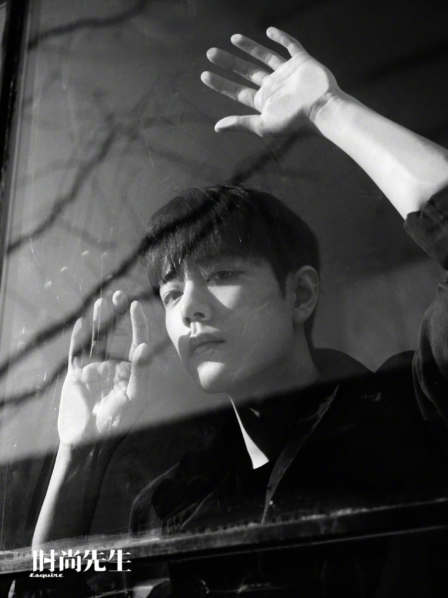 iservewangxian's tweet photo. “Há dois 'Xiao Zhan' há muito tempo, um dos quais está aqui, e esse sou eu.” […] “Há outro Xiao Zhan, Xiao Zhan entre aspas, mas ele pode não ser mais eu. Todos nós trabalhamos para ele, incluindo eu.”

Eu tô chorando com essa entrevista tão sincera dele. 😭 https://t.co/nttIbY0pec