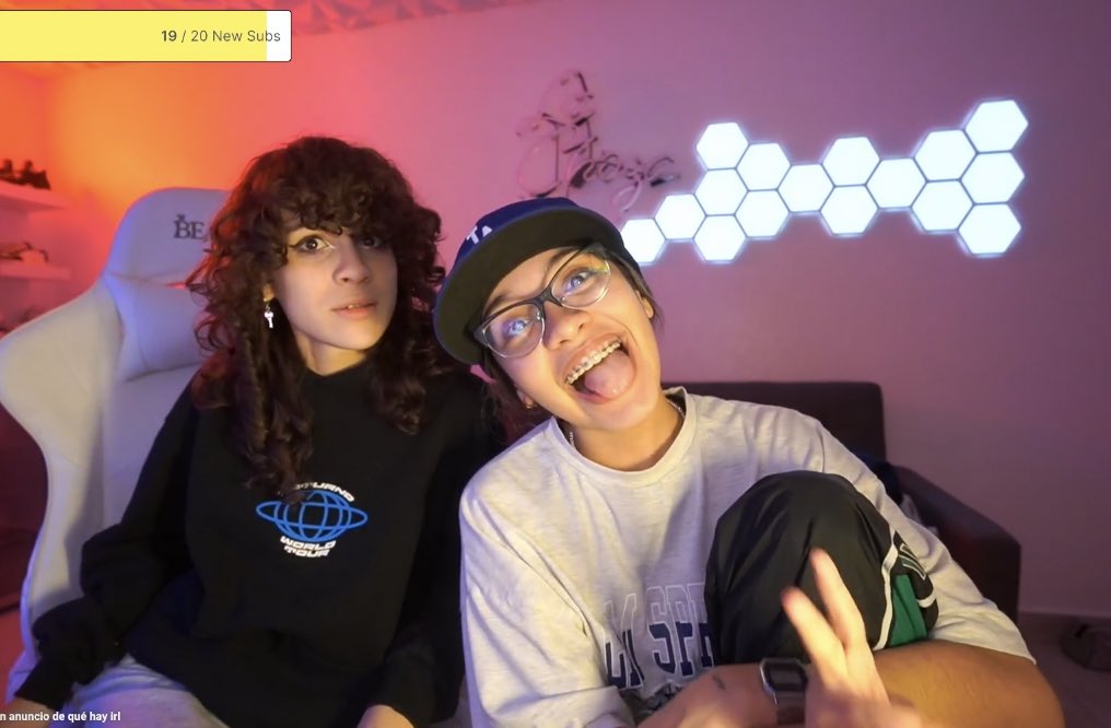 - nada más rico que pasar tiempo con las nenass, que rico stream el de hoy | <a href="/alondrisaa/">alo</a> <a href="/raineeelis/">rai</a> 💗