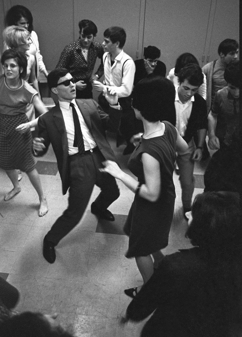 sovietvisuals's tweet photo. Twist dance. Photo by Vladimir Lagrange, USSR, 1964. https://t.co/cpcIqOGVFR