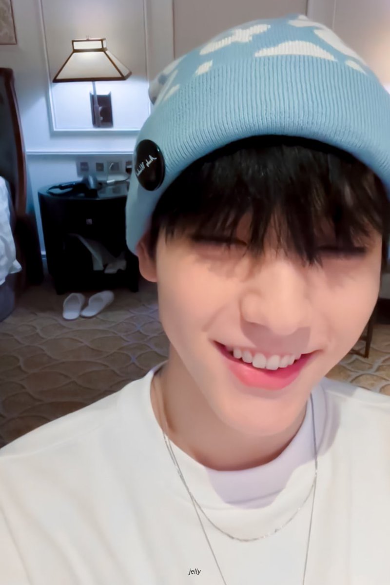 jellysbin's tweet photo. 𝟸𝟹𝟶𝟺𝟶𝟸 𝚜𝚘𝚘𝚋𝚒𝚗 𝚕𝚒𝚟𝚎 🐰 https://t.co/UdcoBIjpO0
