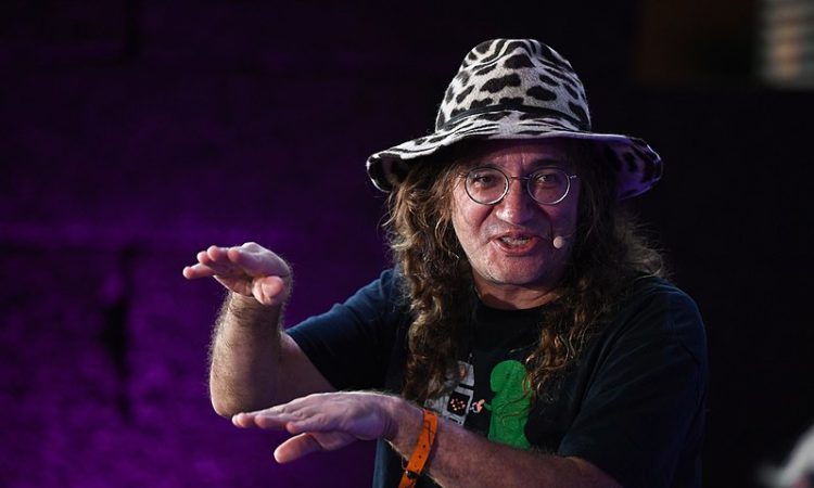 Dr. <a href="/bengoertzel/">Ben Goertzel</a>:  "We’re creating a decentralized marketplace, more like BitTorrent. No central dictator is deciding what gets in there. Anyone can put an #AI online, wrap it in our API, announce it to the network, and any business that needs AI-as-a-service can request it."