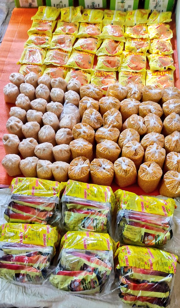 kausar_nargis's tweet photo. We are being late so
Started packing #Ration_kit
Kindly #Donate_Share for these extremely needy 70 families
#1300rs/kit only
All r #Zakat eligible,U can pay ur #Sadqatul_fitr amnt here👇🏼
https://t.co/v8Xp8TzyoR
#Help before ½Ramadan end,then we have to start #Eid_kit distribution https://t.co/X1Pi97dMbx