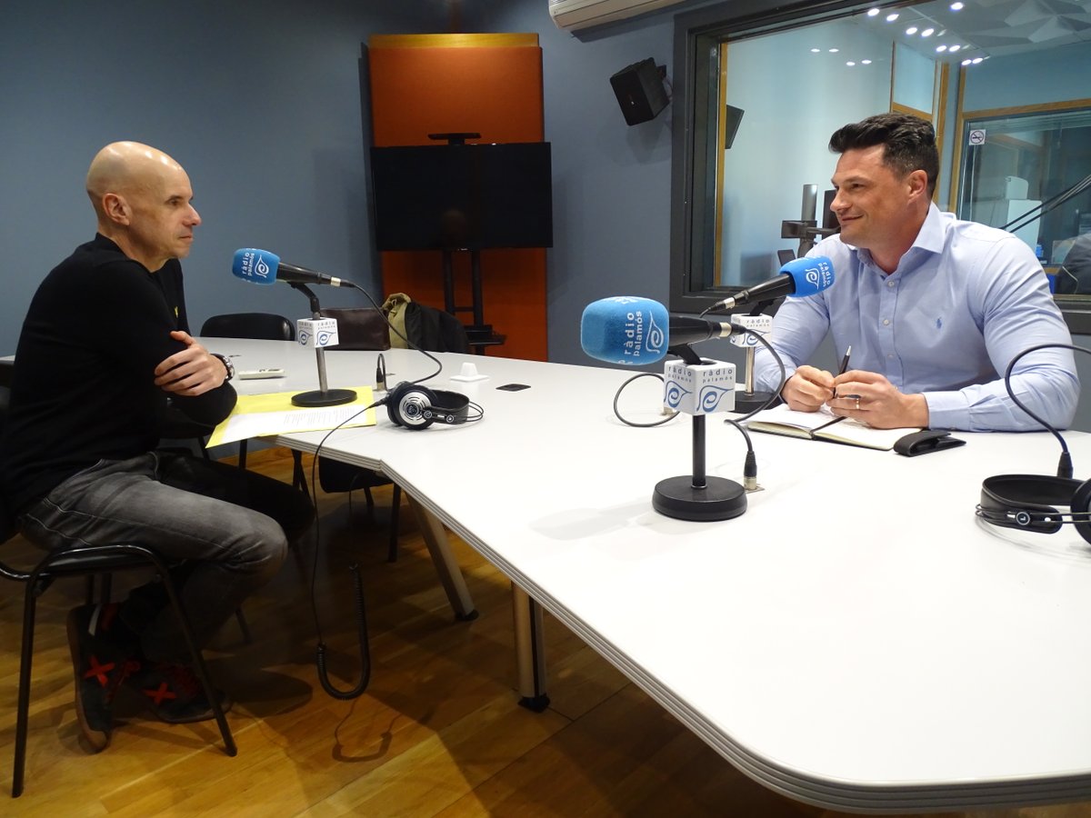 RadioPalamos's tweet photo. Comencem el programa "#Palamós al dia". Avui ens acompanya @tonibachiller , president de @fecoturpalamos i que aquesta mateixa setmana deixarà el càrrec de l'entitat, després de cinc anys i mig com a màxim dirigent.
107.5fm - https://t.co/3w6MfIxQOv https://t.co/HaGZQtd2cA