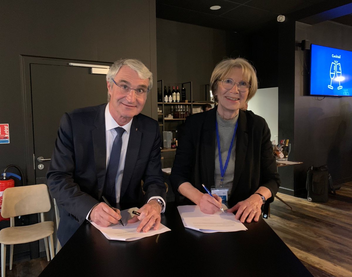 laval_economie's tweet photo. Dans le cadre de la signature du renouvellement de la convention, nous avons organisé avec Laval Tourisme un afterwork pour (re)découvrir le Welcome Pack et les outils facilitant l’intégration de futurs salariés.

ℹ️ Pour en savoir + > https://t.co/MLHCxpYqRq https://t.co/eacyv4hgsb