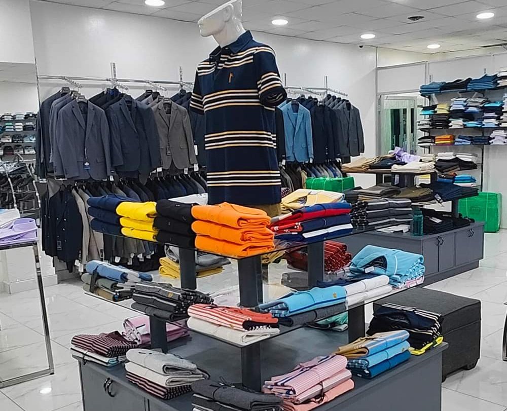 Armariocollectn's tweet photo. Polo t-shirts are in these days for daily #casualwear.
#Armariocollections offers a wide collection of mens #polotshirts with different patterns and colors. https://t.co/Xop4GQxzHM