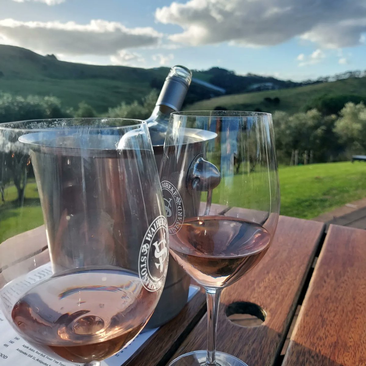 dcaleb's tweet image. Lovely afternoon of wine tasting on @StonyridgeNZ great views and amazing wine #holiday #winetasting