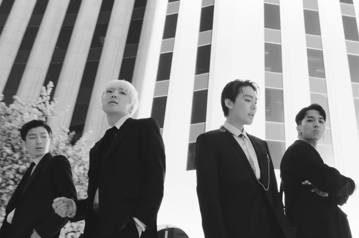 kchartsmaster's tweet photo. 6 years ago today, WINNER released "REALLY REALLY".

"REALLY REALLY" peaked at #1 on Gaon Digital Chart and it was the best selling boygroup song in South Korea in 2017, it was the first song by a boygroup in history to surpass 100 million streams on Gaon while charting. https://t.co/x7Zzj2uBVS