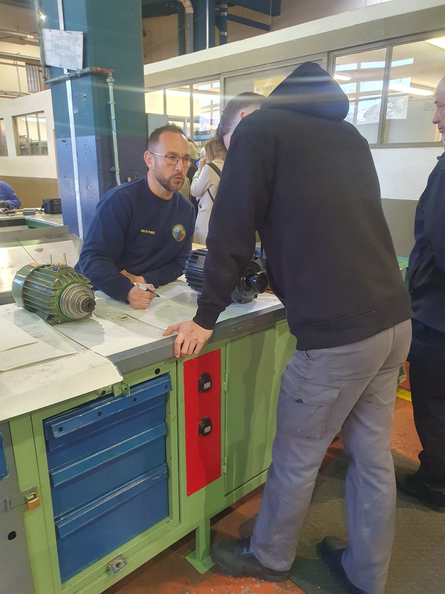 ⏺️@poleemploi_Var  L'agence de #ToulonFoch et ses employeurs partenaires du secteur naval ont participé au Forum de la Mer, organisé par le Pole Emploi de la Seyne. Naval Group, le CMG et 519è régiment du train ont renseigné plus de 80 visiteurs sur les filières qui recrutent.